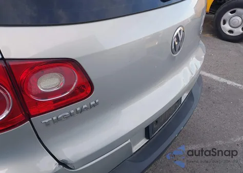 2010 Volkswagen Tiguan Wolfsburg Edition from USA, damaged, VIN WVGAV9AX8AW535724